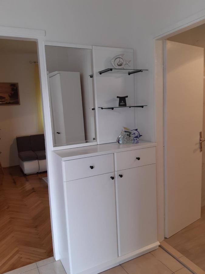 Apartment Jardin With Free Cowered Parking Zadar Exterior photo